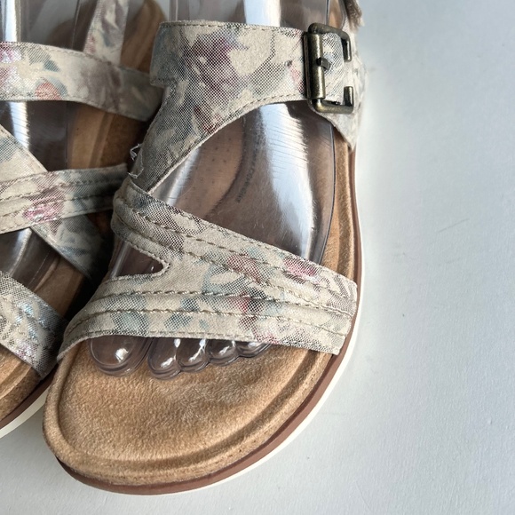 New Clarks Crean Green Pink Textile Rubber Outsole Sandals size 7.5 - Picture 6 of 13